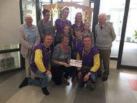 Actie carnavalsvereniging met Prins Kanarie, Prins Pauw en hofdames